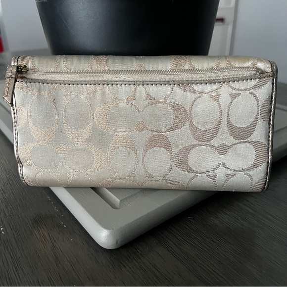 Coach Wallet - Picture 2 of 4